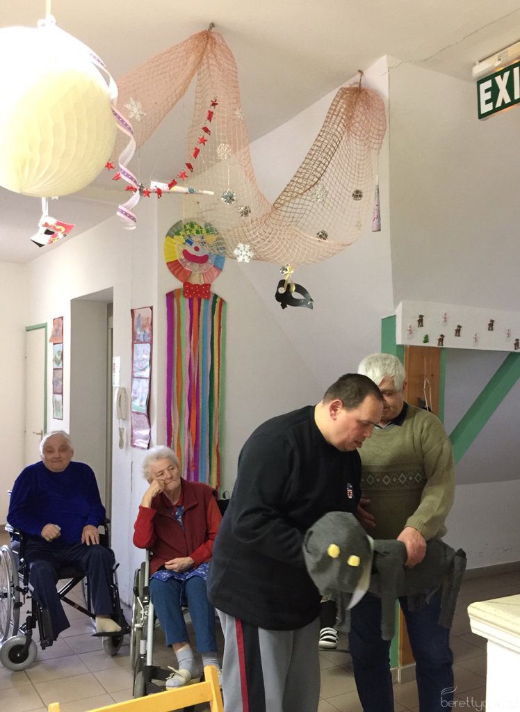 Farsang az idősotthonban 40